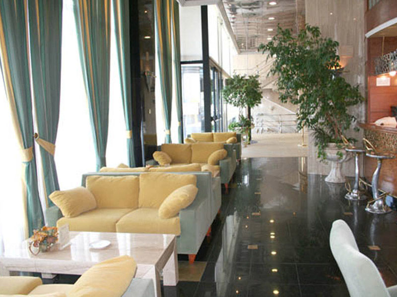Palace 4*