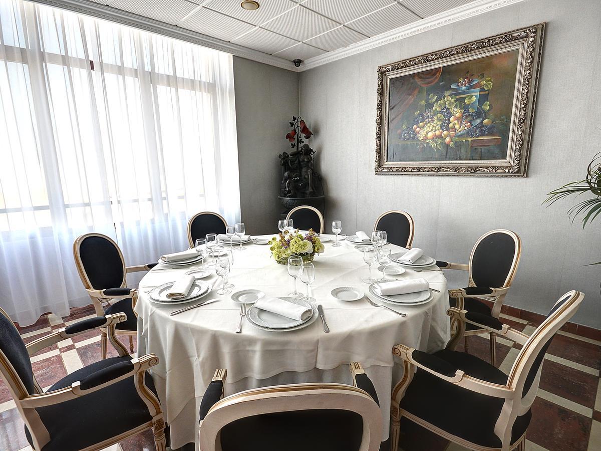 Palace 4*